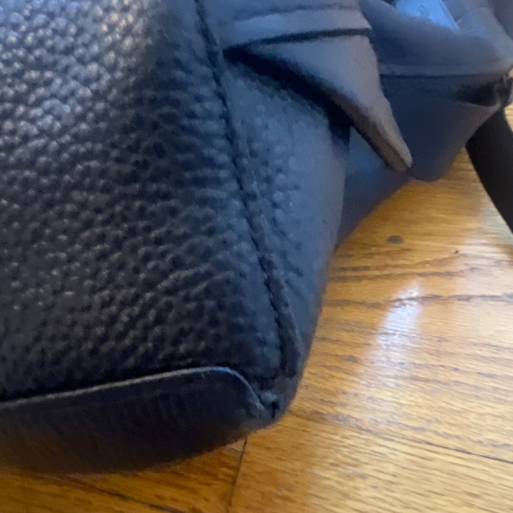 Coach Manhattan Backpack crafted in black leather with suede paneling - Picture 9 of 10